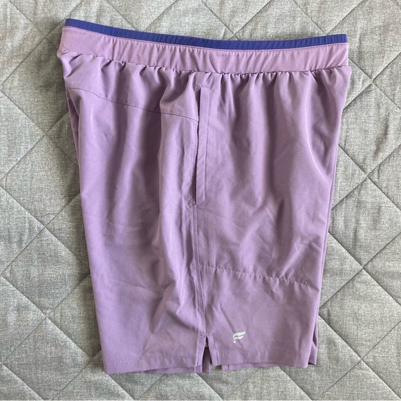 Fabletics Fundamental Shorts Men’s Large Purple Unlined Pockets Gym 7” Inseam - Picture 2 of 9
